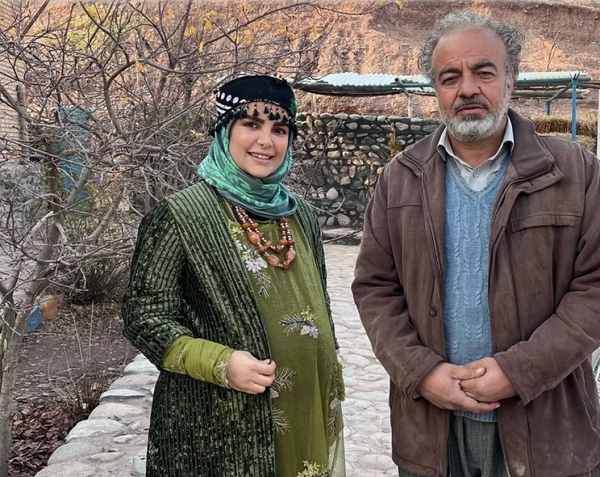 بیوگرافی راضیه دهقان بازیگر نون خ| عکس های واقعی راضیه دهقان