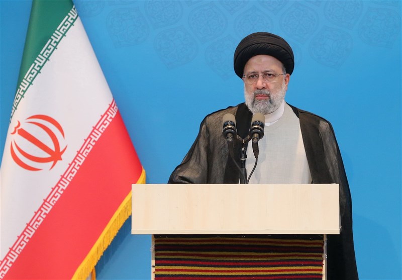 رئیسی عمیقاً باور داریم که دانشگاه‌ها اتاق فکر دولت هستند