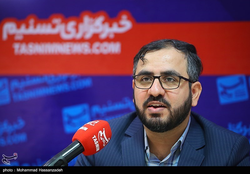 ytUVاهدای جایزه سال «دشمن‌شناسی» + تصاویرDw8QsG8i