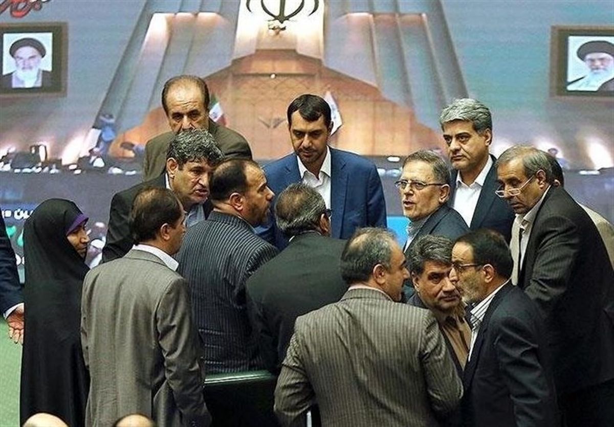 جزئیات جلسه نمایندگان با سیف درباره ارز و گرانی‌ کالا‌ها