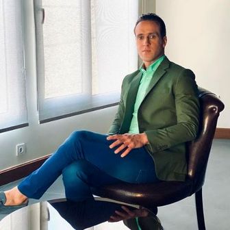 تیپ شیک  جذاب علی کریمی/ عکس