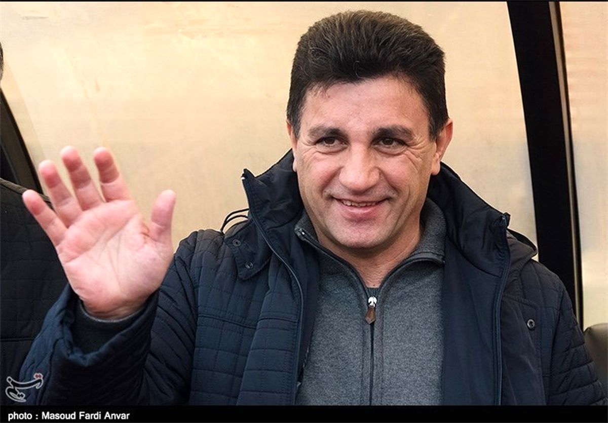 قلعه‌نویی: بازیکنان سرباز از حاج‌صفی یاد بگیرند