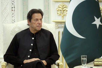 ماسک عمران خان در دیدار با رئیسی سوژه شد+عکس