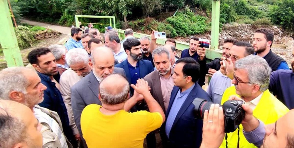 وزیر کشور پای درد سیل‌زدگان آستارا
