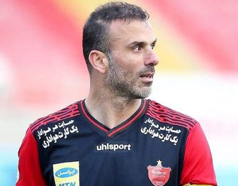 پیشنهاد غیرمنتظره تیم مطرح لیگ برتری برای کاپیتان 40 ساله پرسپولیس
