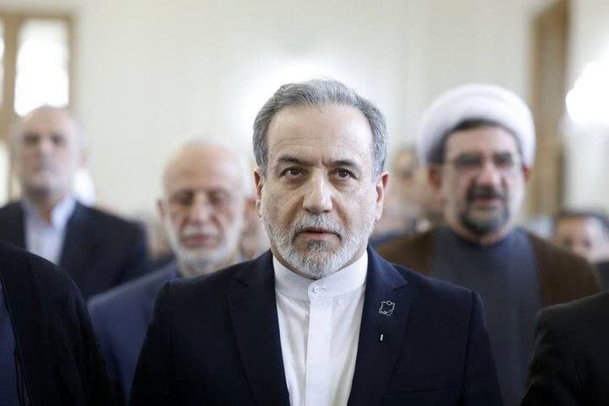 عراقچی: سفارت‌خانه‌های ایران در جنگ دیپلماسی عمومی و رسانه‌ای پیروز شدند
