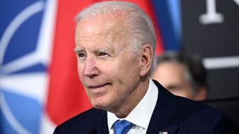 تمسخر توییت بایدن درباره کاهش قیت بنزین: نویسنده در کلاس اقتصاد ثبت‌نام کند
