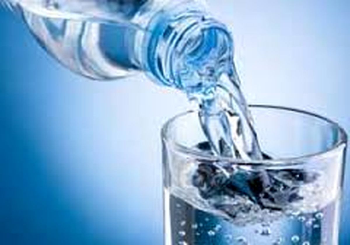  خواص شگفت انگیز نوشیدن آب گرم 