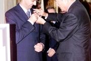 فرانسه نشان شوالیه را از اسد پس می‌گیرد