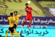 صحنه مشکوک به پنالتی پرسپولیس در محوطه جریمه سپاهان
