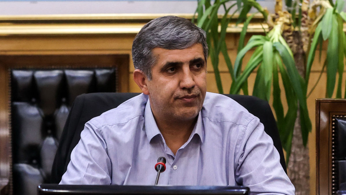 افزایش حقوق کارمندان؛ مطالبه جدی مجلس در برابر تورم/مالیات دو درصدی جدید؛ زنگ خطر برای معیشت خانوارها
