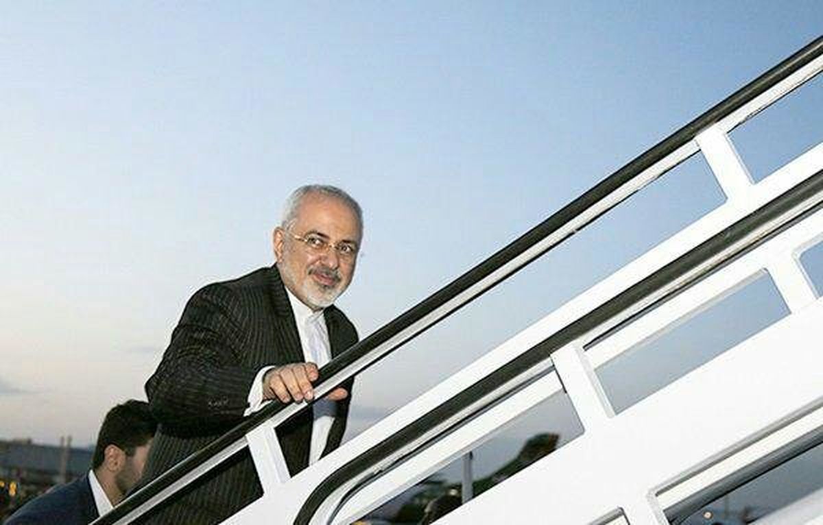 ظریف تهران را به مقصد باکو ترک کرد 