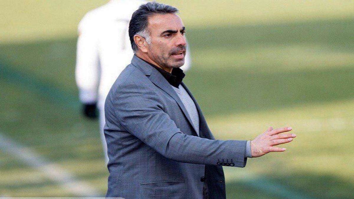 محمود فکری از نیمکت استقلال دور شد؟