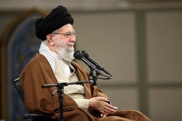 جمعی از کارگران با رهبر معظم انقلاب دیدار کردند/گزارش تصویری