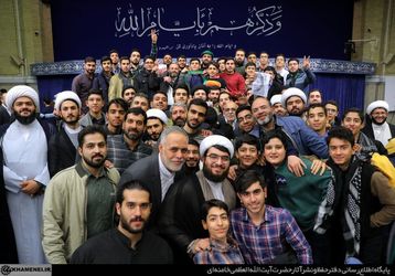 دیدار هزاران نفر از اقشار مختلف مردم قم با رهبر معظم انقلاب/گزارش تصویری