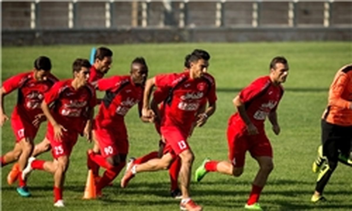 پرسپولیس یک سرو گردن بالاتر از سایر تیم ها است