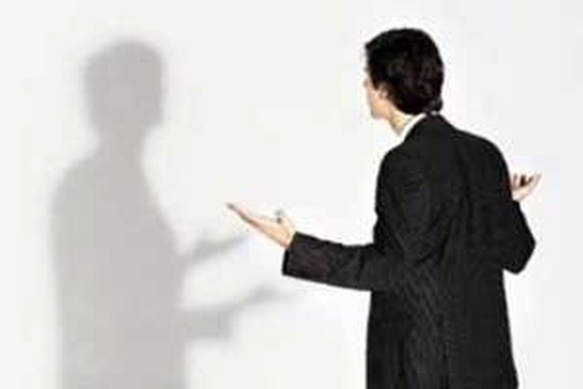 حرف زدن با خودمان طبیعی است یا نه؟