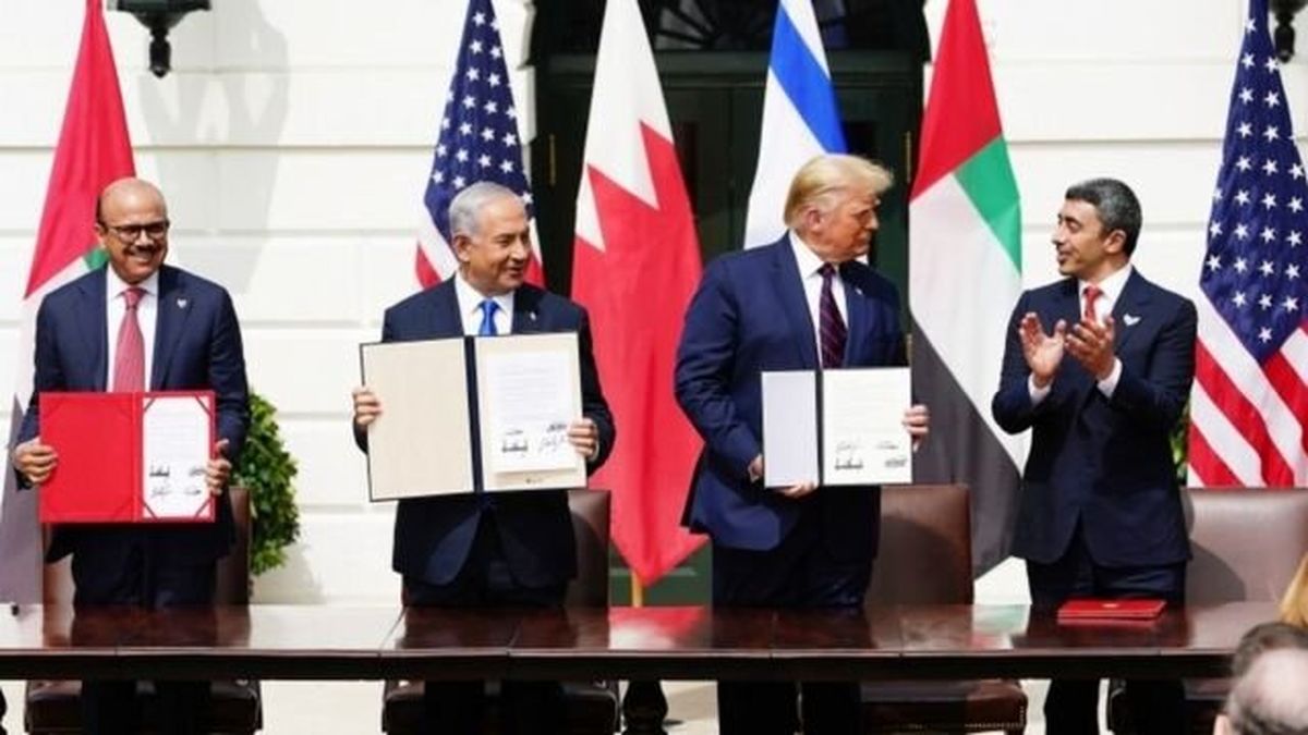 تمسخر امارات توسط خواننده اسرائیلی