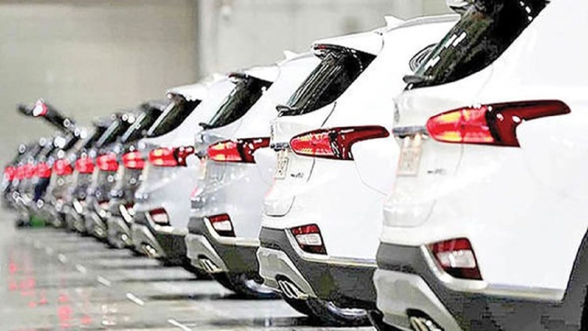 واردات خودروهای دست‌دوم از مناطق آزاد تکذیب شد
