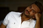 مجری جنجالی تلویزیون و گل پسرش/ عکس