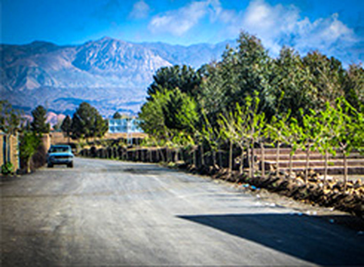 کوچه‌های بهاری روستای صدخرو به روایت تصویر