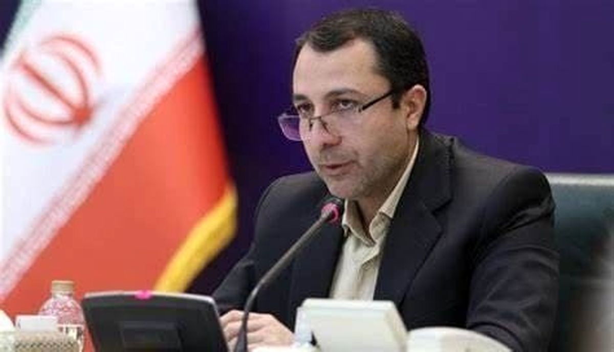صالح آبادی: بانک مرکزی ابزار لازم برای کنترل قیمت ارز را دارد
