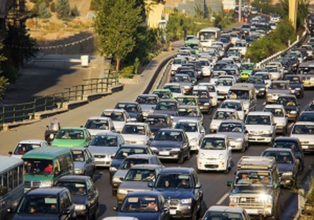 «دانش‌آموزان» شهر را شلوغ کردند