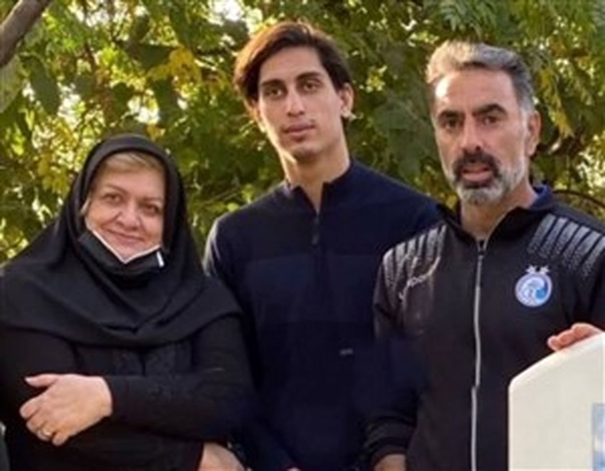 سنگ تمام همسر منصور پور حیدری برای محمد نادری