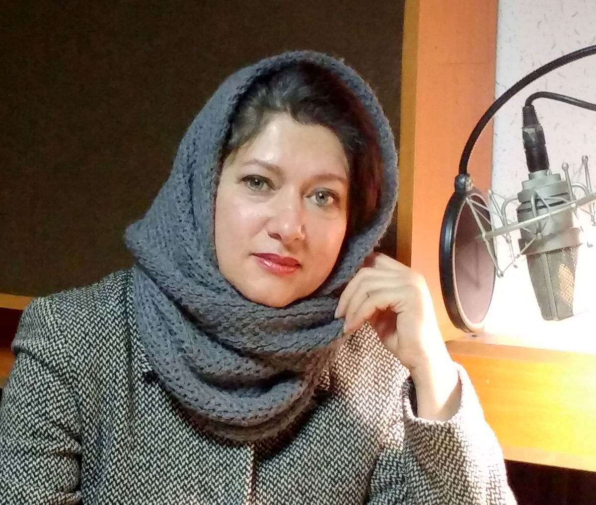 هنرمندی "فریبا متخصص" در یک نمایش رادیویی