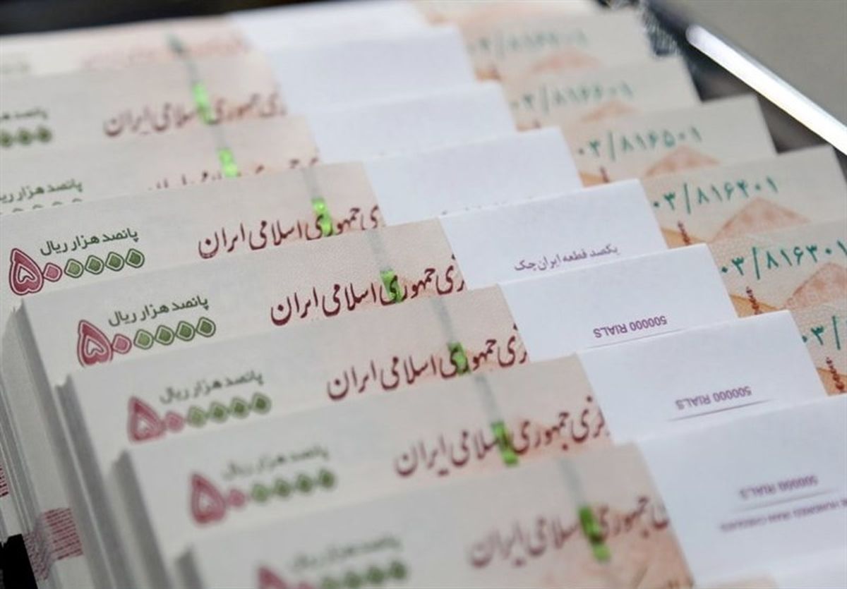 اصرار مجلس بر افزایش حقوق کارکنان دولت
