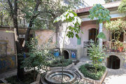 کسب درآمد پنهانی از خانه صادق هدایت