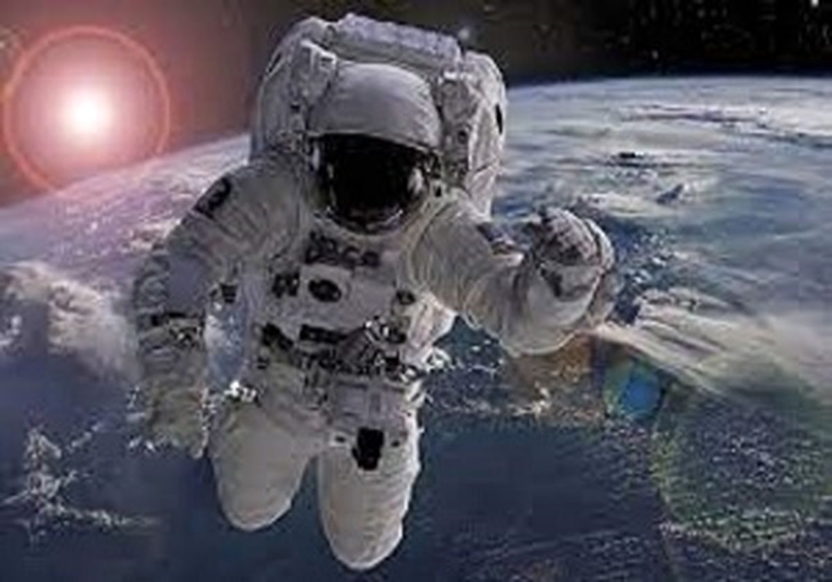دو فضانورد جمعه به پیاده روی فضایی می‌روند
