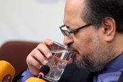 شریعتمداری به دردسر افتاد