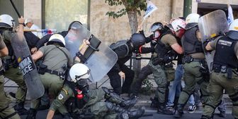 تظاهرات ضد ماسک در آتن