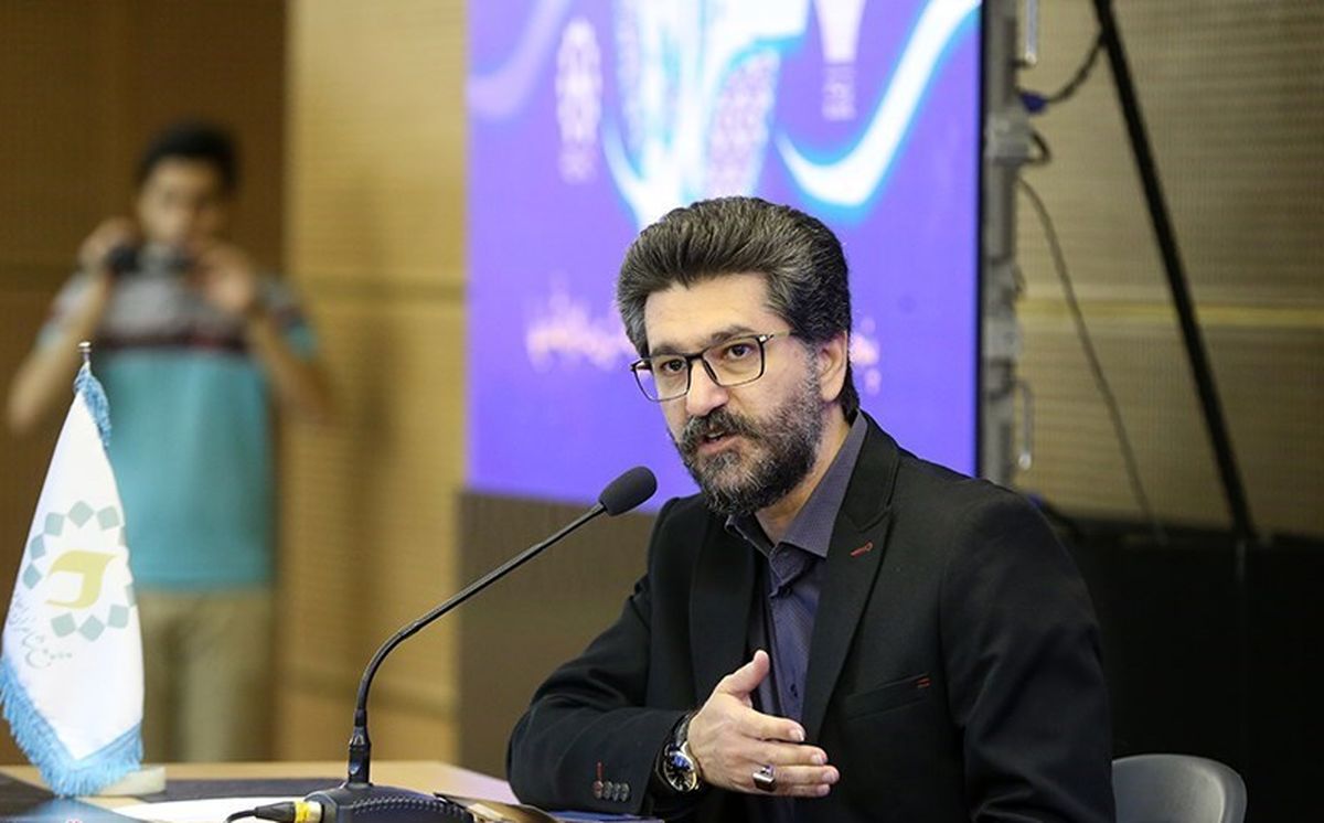 امیرحسین مدرس مجری برنامه نوروزی شد