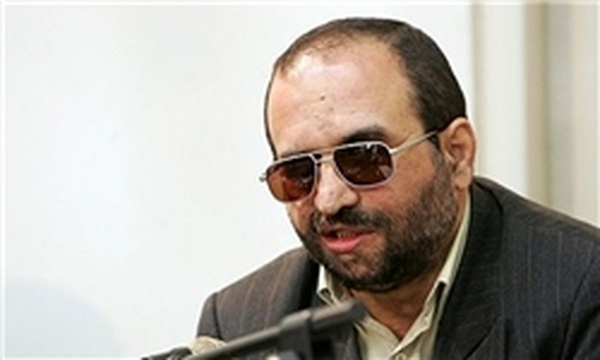 مجتبی شاکری: اقدام حکیمی‌پور بسیار تعجب برانگیز بود
