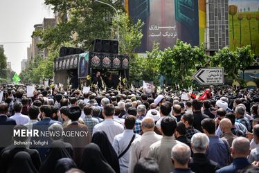مراسم تشییع پیکر آیت الله سید عبدالله فاطمی نیا/گزارش تصویری