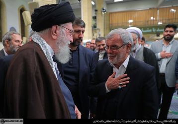 دیدار شاعران و اساتید ادبیات فارسی با رهبر انقلاب/گزارش تصویری