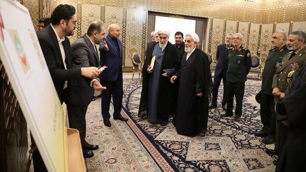 رونمایی از تمبر یادگاری مجلس دوازدهم