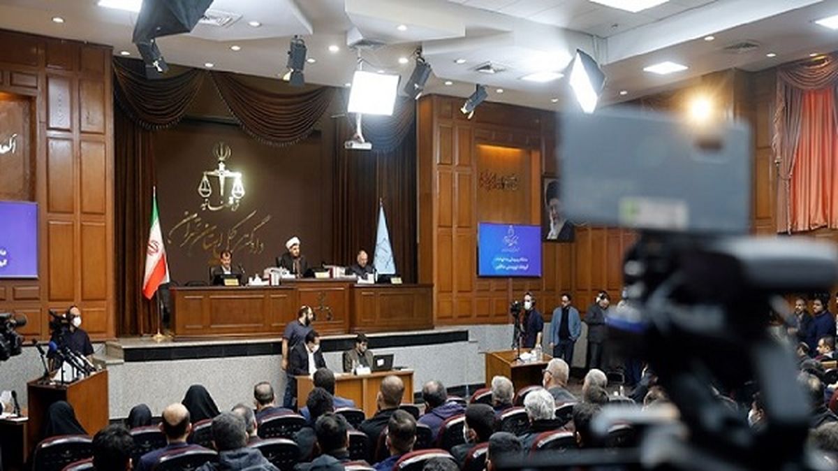 متهم ردیف چهارم دادگاه منافقین را بشناسید