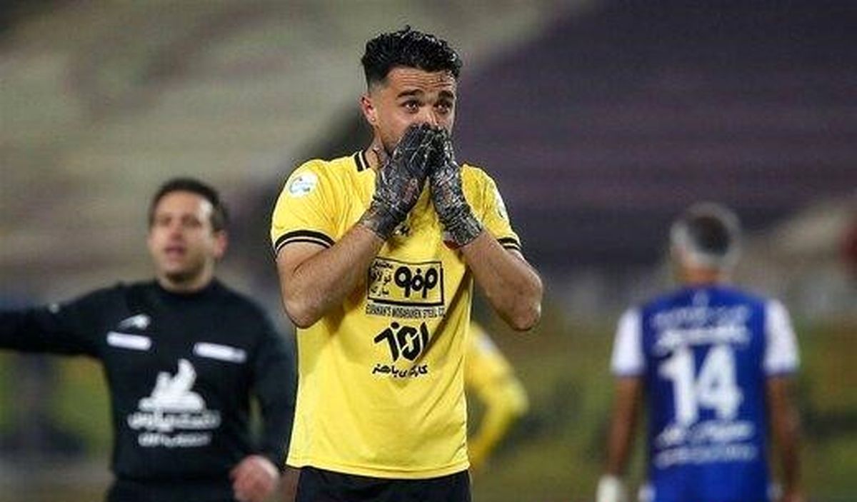 مشکل بزرگ ستاره سپاهان در آستانه بازی با پرسپولیس

