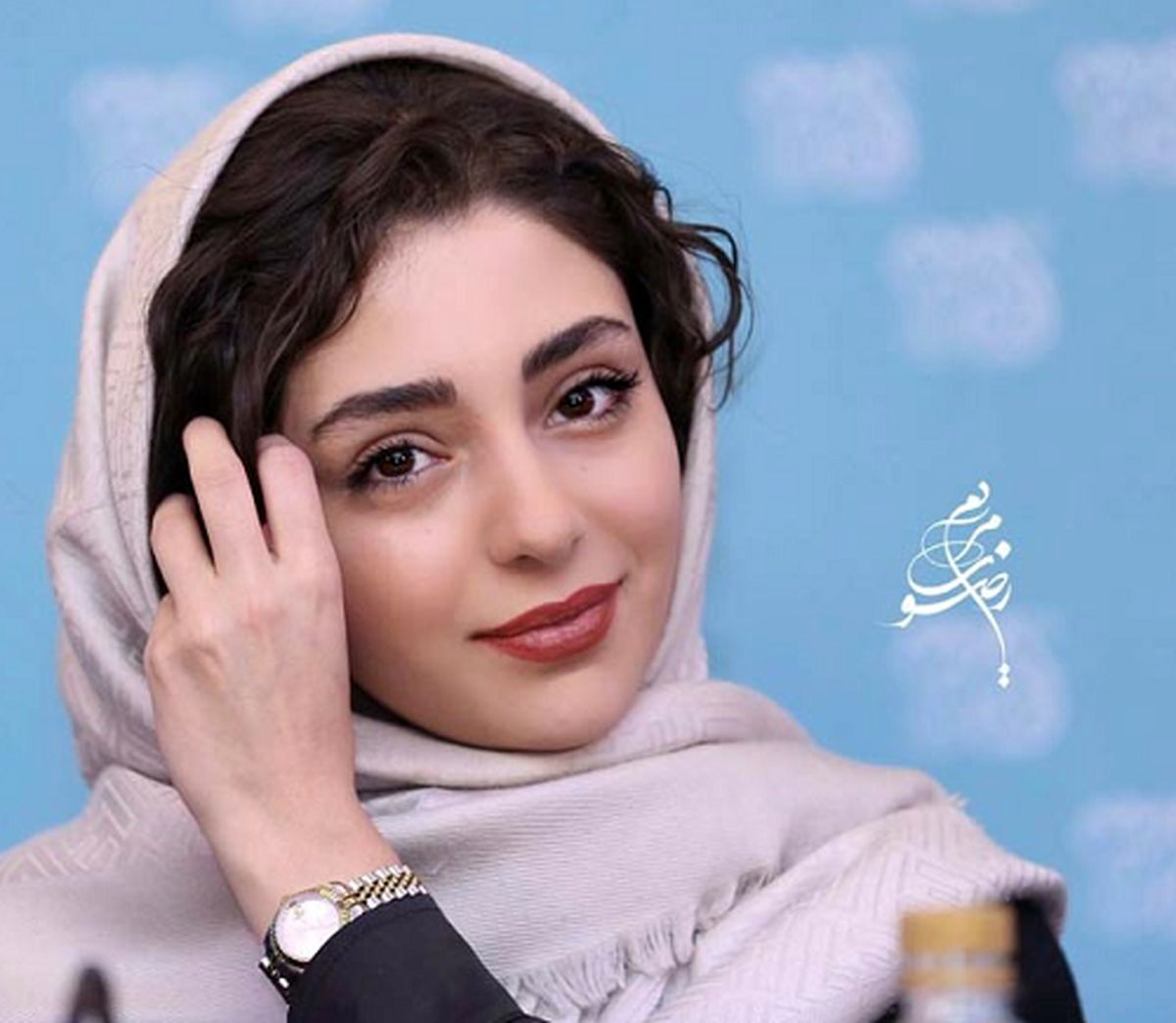 عکس یادگاری هستی مهدوی با مهدی پاکدل 
