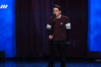 فیلم اجرای استندآپ کمدی علی فریادی در نیمه نهایی عصر جدید