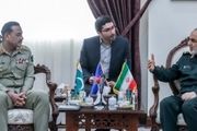 دیدار فرمانده کل سپاه با فرمانده ارتش پاکستان