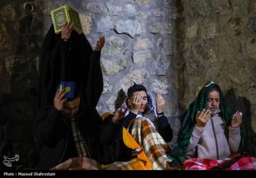 شب قدر در کهف الشهدا/ گزارش تصویری
