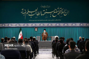 دیدار جمعی از نخبگان و استعدادهای برتر علمی با رهبر معظم انقلاب