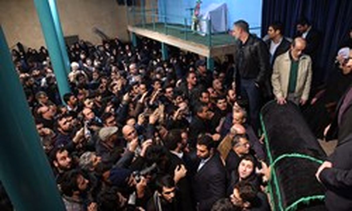 چرا شب گذشته اینترنت کند شد؟