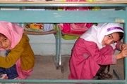 پناهگیری دانش‌آموزان در طبقه همکف ساختمان و نزدیک درب خروجی