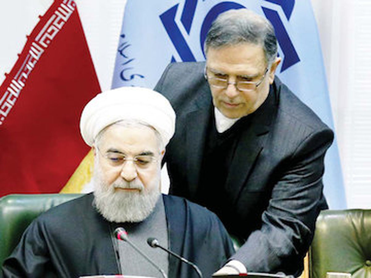 طرح سؤال نمایندگان از روحانی دربارۀ عملکرد بانک مرکزی