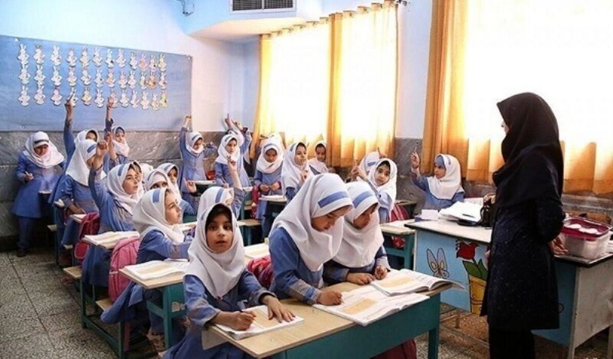 دولت سیزدهم رتبه‌بندی فرهنگیان را محقق کرد